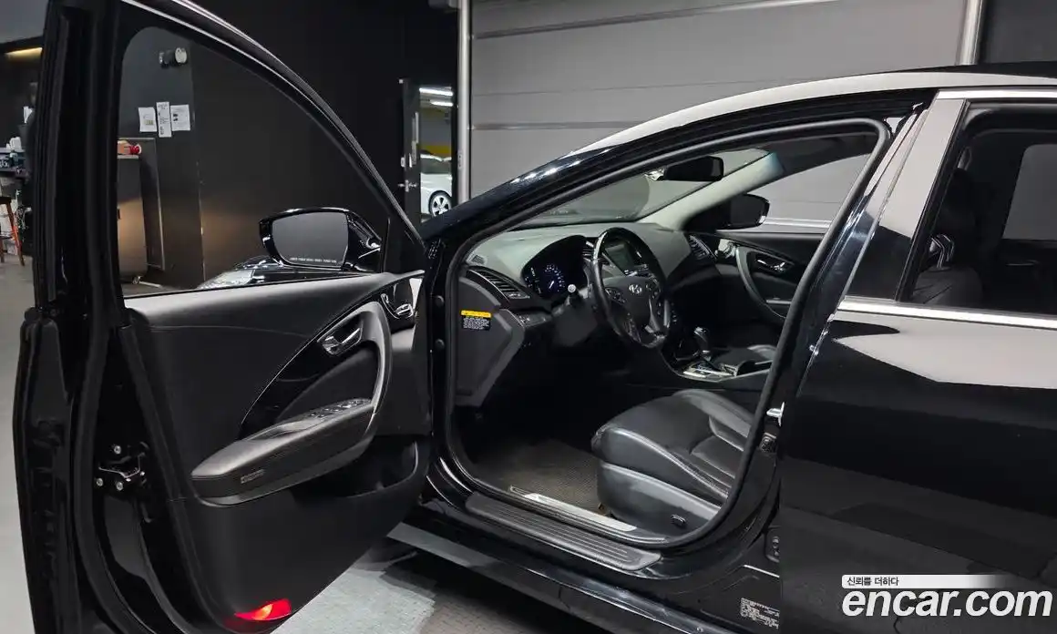 Hyundai Grandeur 2014 2.4 Автомат в Москве № 47728, фото 15