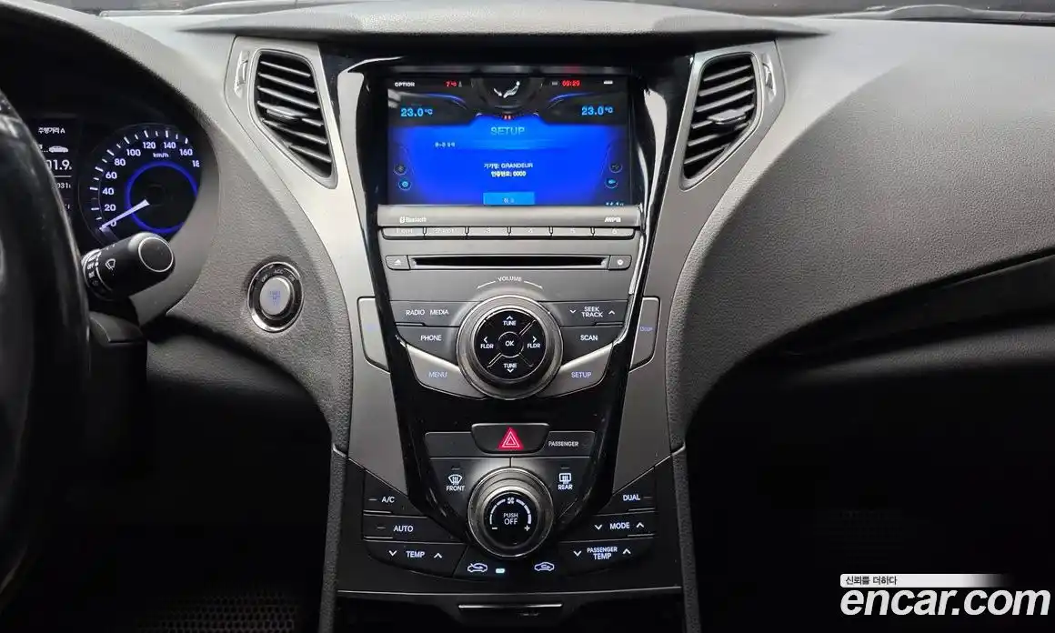 Hyundai Grandeur 2014 2.4 Автомат в Москве № 47728, фото 19