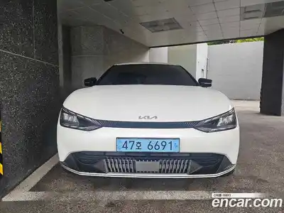 Kia EV6 2022 2.0 Автомат в Москве № 51422, миниатюра 3