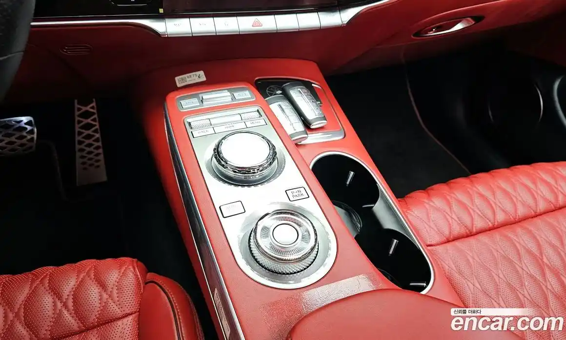 Genesis GV70 2024 2.5 Автомат в Москве № 59045, фото 9