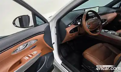 Genesis GV70 2024 2.5 Автомат в Москве № 59316, миниатюра 9