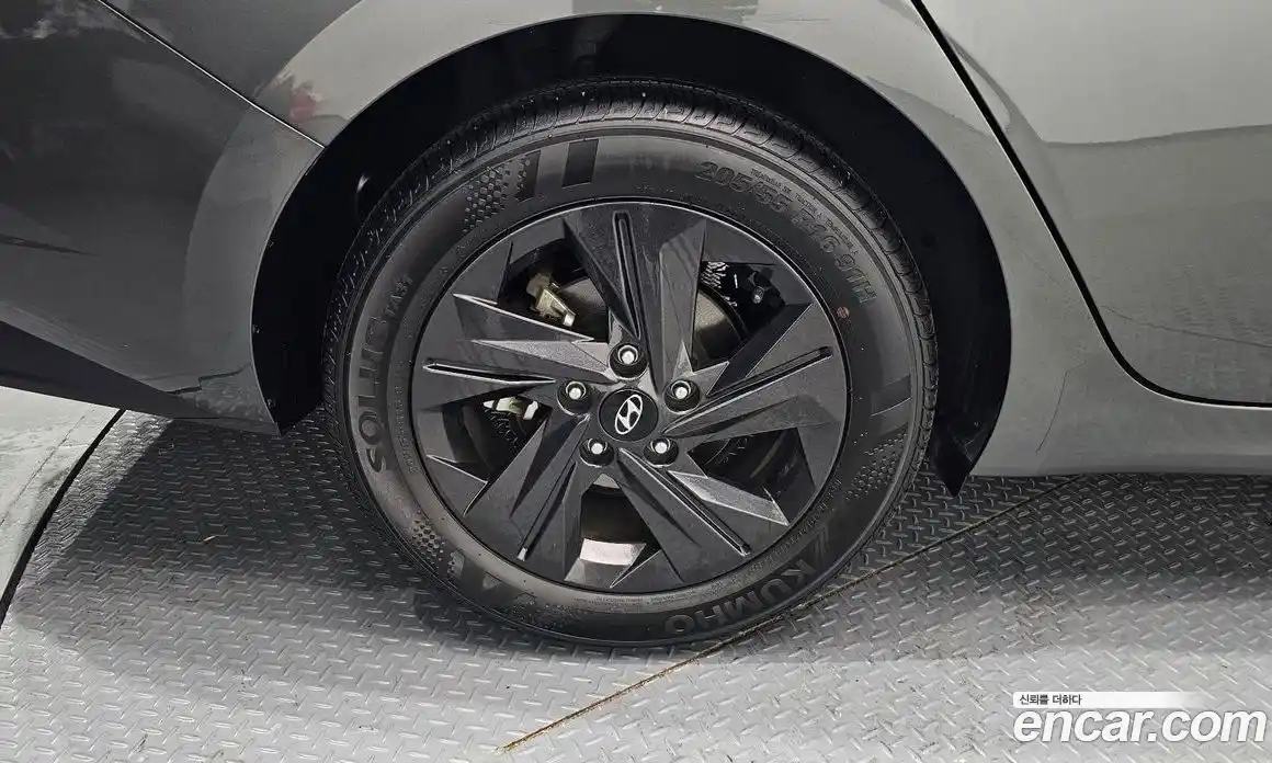 Hyundai Avante 2021 1.6 Автомат в Москве № 7114, фото 3