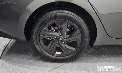 Hyundai Avante 2021 1.6 Автомат в Москве № 7114, миниатюра 3