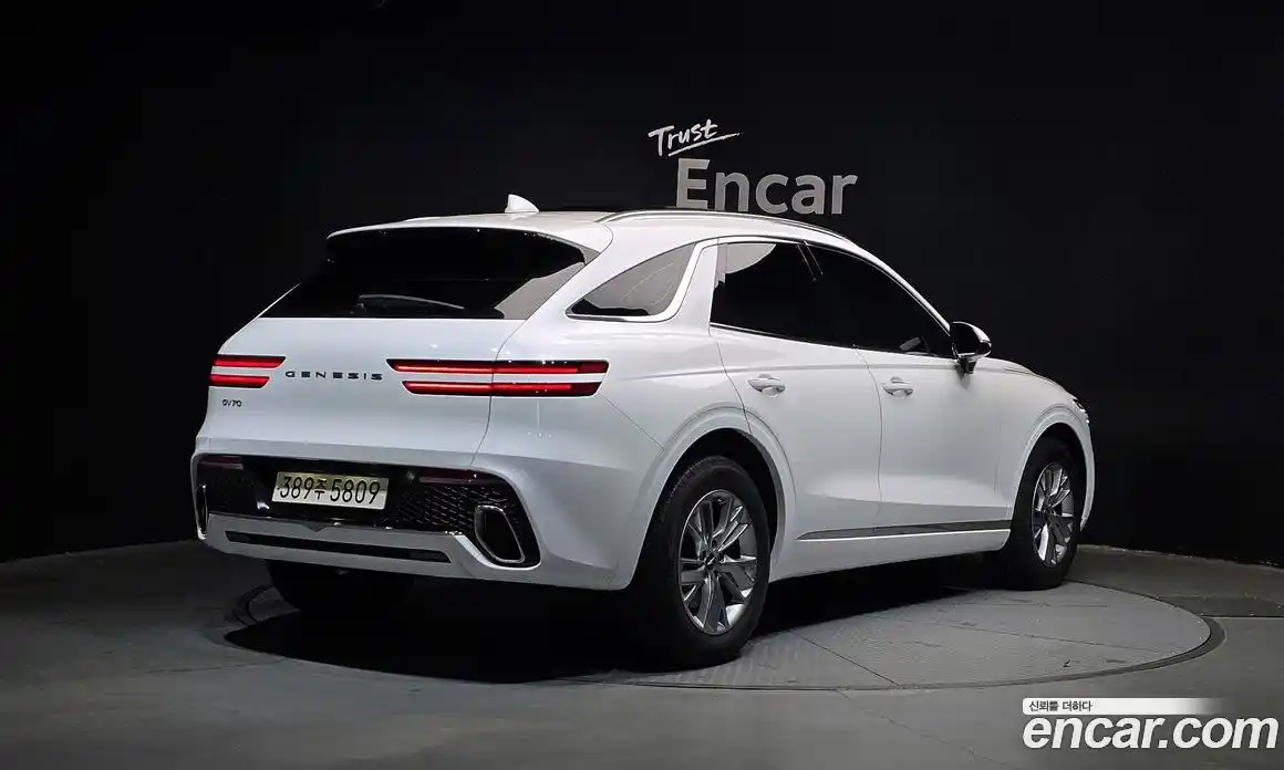 Genesis GV70 2023 2.5 Автомат в Москве № 84141, фото 17