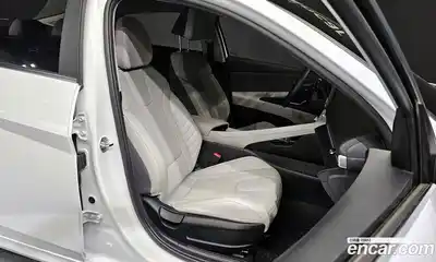 Hyundai Avante 2021 1.6 Автомат в Москве № 108149, миниатюра 4
