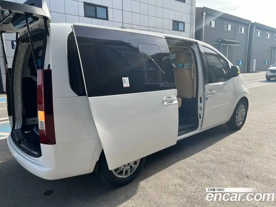 Hyundai Staria 2025 3.5 Автомат в Москве № 109004, фото 5