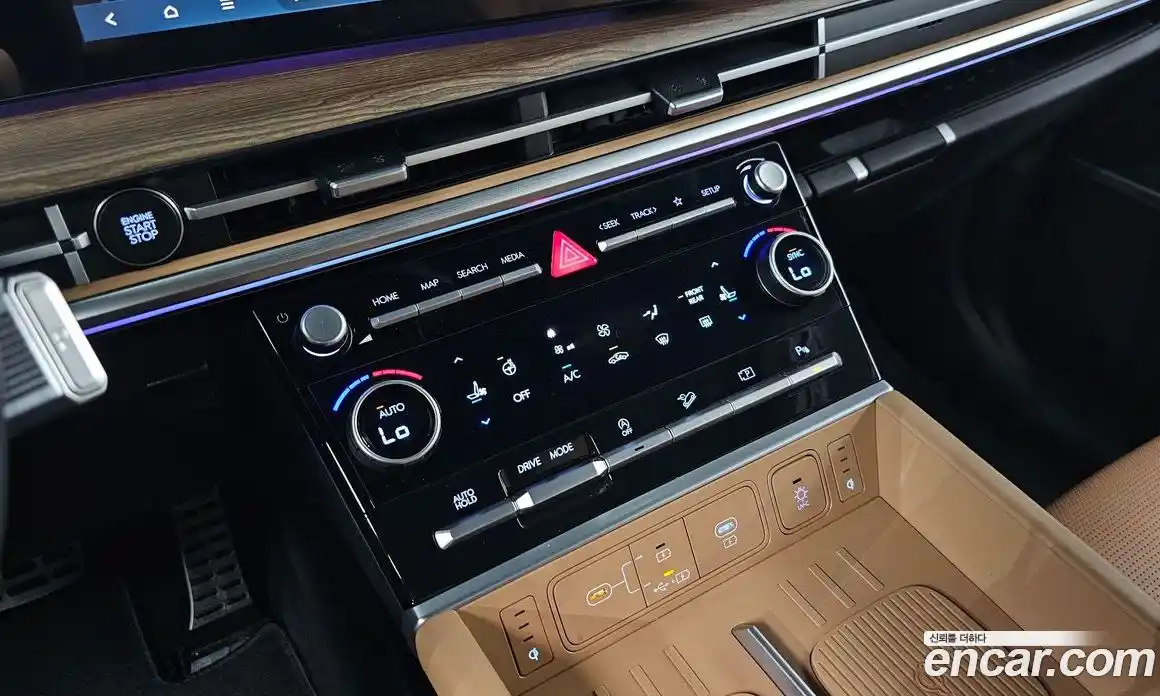 Hyundai Santa Fe 2024 2.5 Автомат в Москве № 110044, фото 16