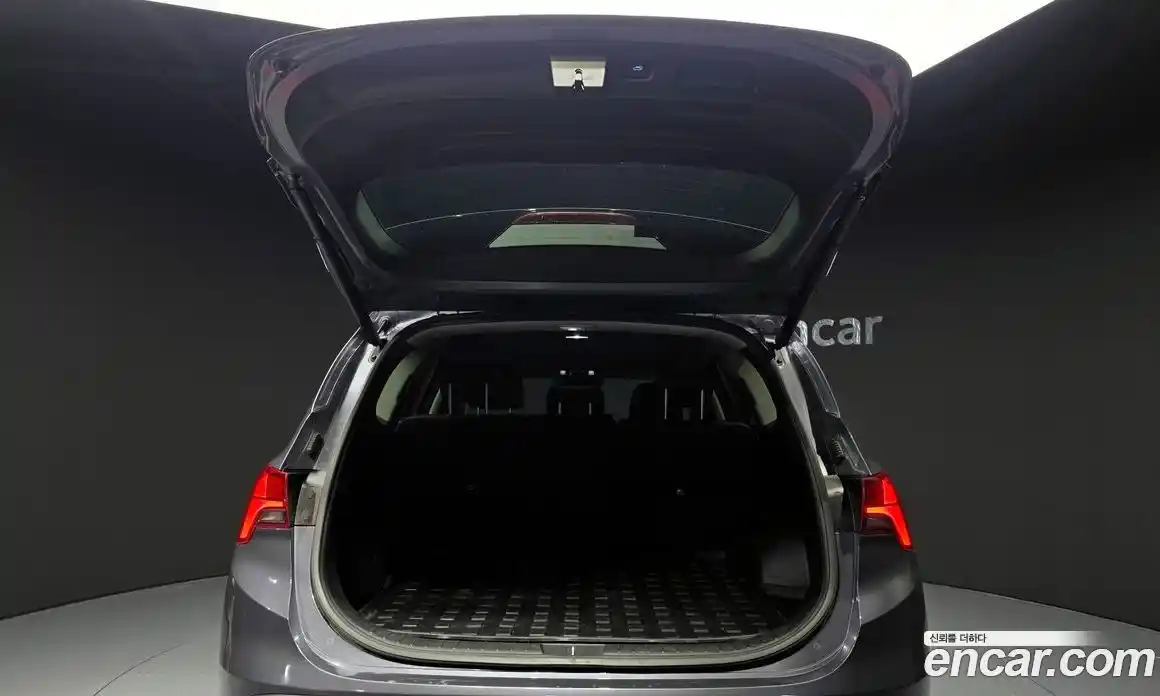 Hyundai Santa Fe 2023 1.6 Автомат в Москве № 113159, фото 12