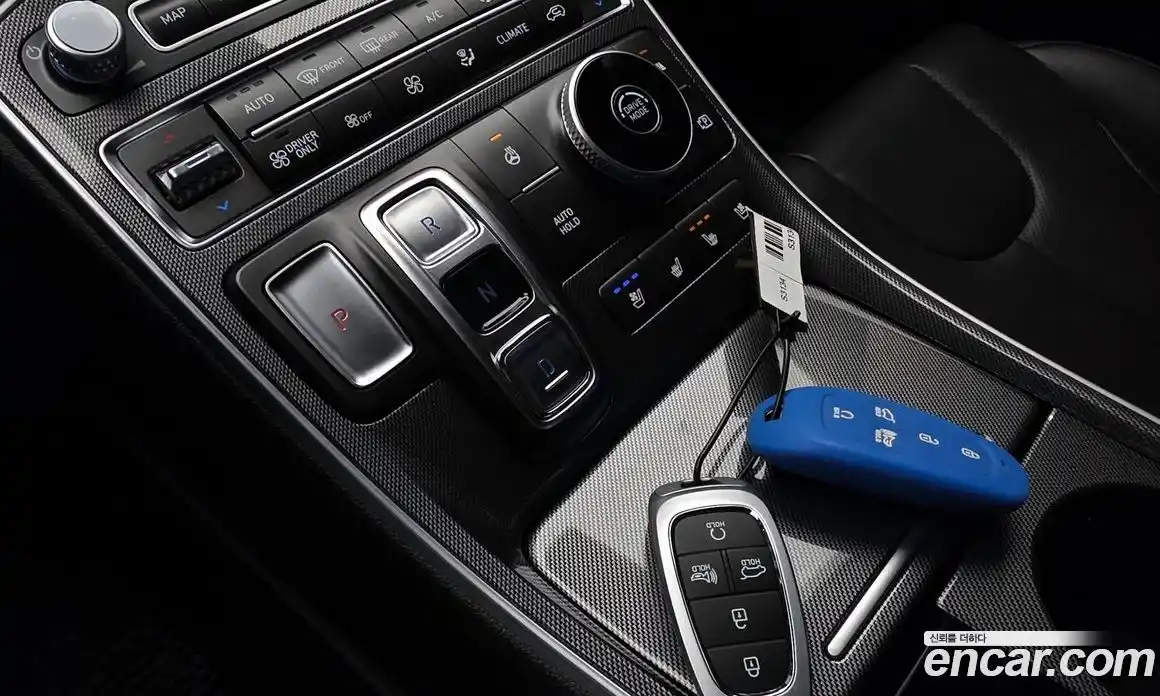 Hyundai Santa Fe 2023 1.6 Автомат в Москве № 113159, фото 16