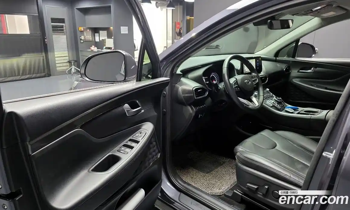 Hyundai Santa Fe 2023 1.6 Автомат в Москве № 113159, фото 7