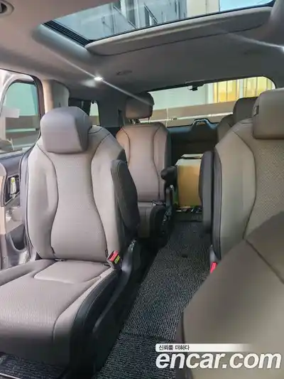 Kia Canival 2025 1.6 Автомат в Москве № 113500, миниатюра 5