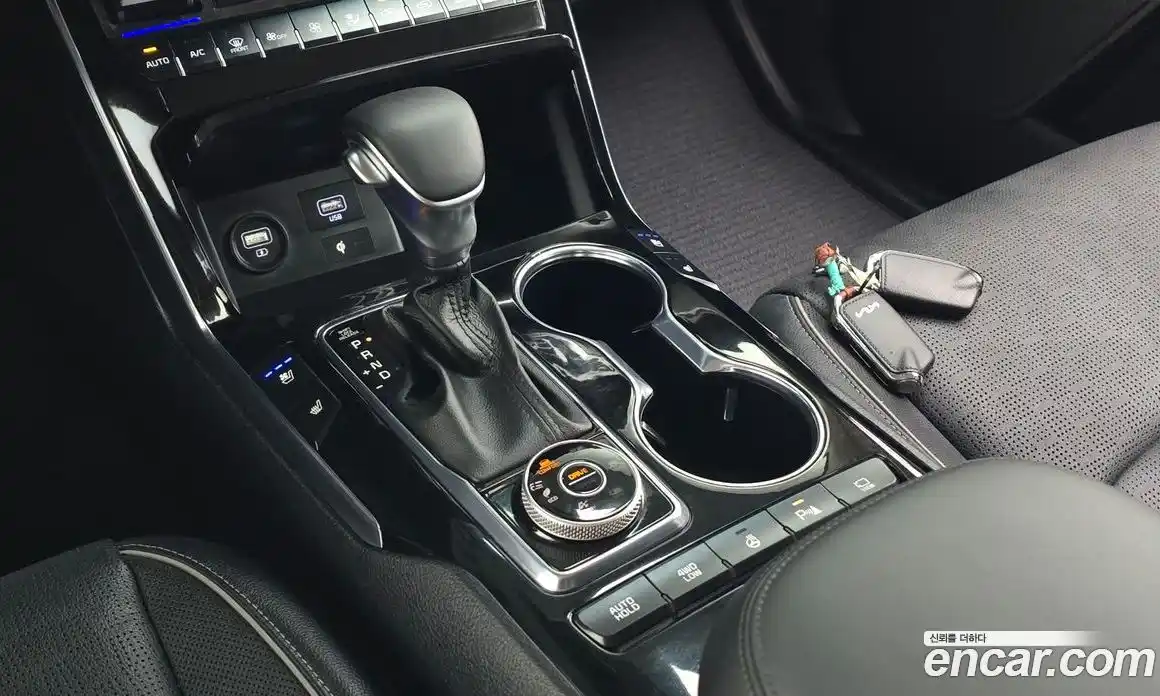 Kia Mohave 2023 3.0 Автомат в Москве № 114586, фото 9