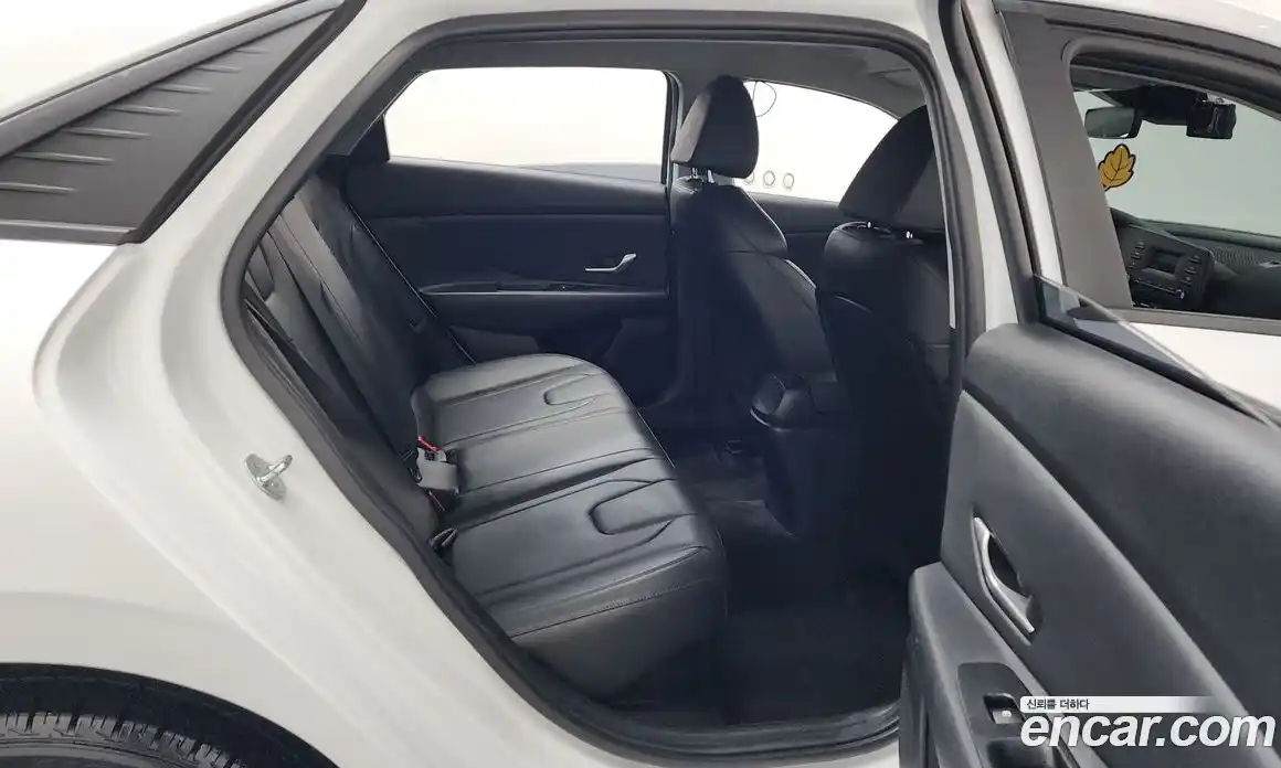 Hyundai Avante 2023 1.6 Автомат в Москве № 125546, фото 16