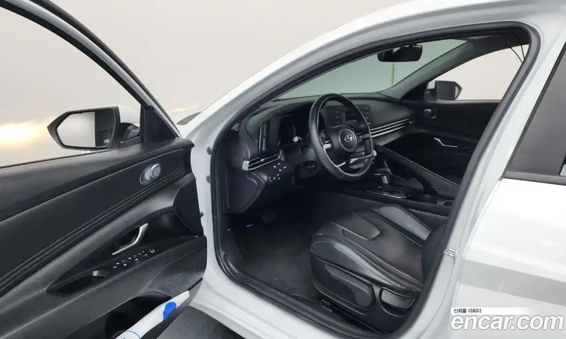 Hyundai Avante 2023 1.6 Автомат в Москве № 125546, фото 18