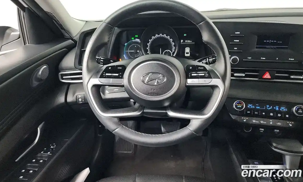 Hyundai Avante 2023 1.6 Автомат в Москве № 125546, фото 19