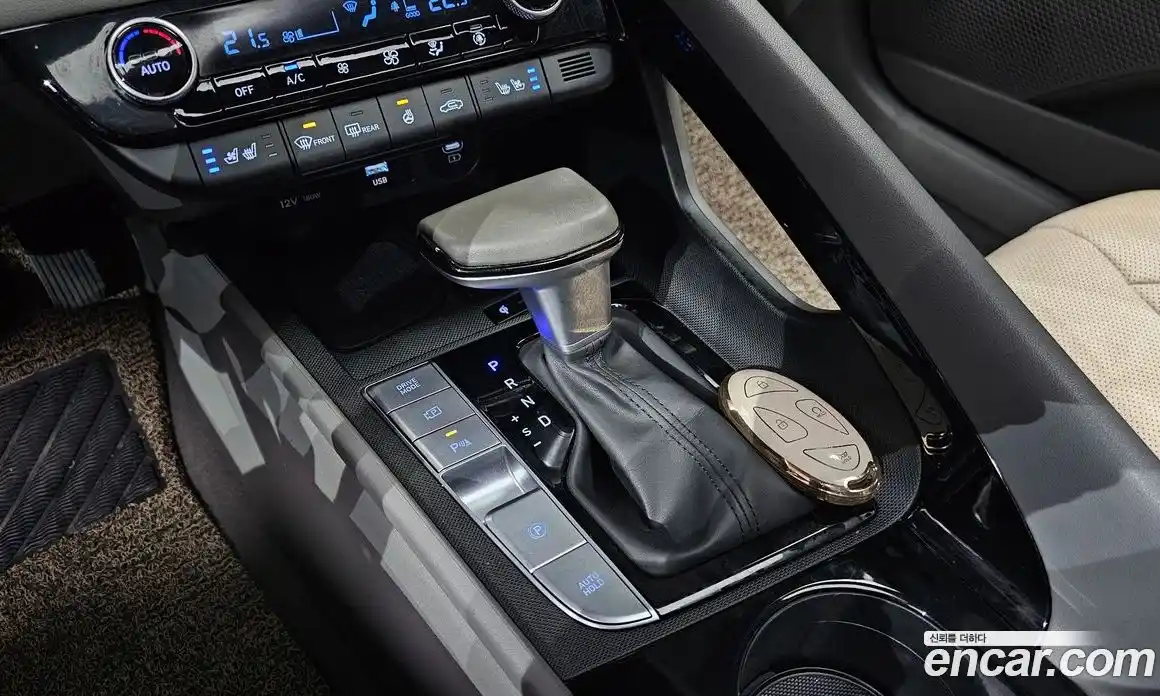 Hyundai Avante 2024 1.6 Автомат в Москве № 126364, фото 9