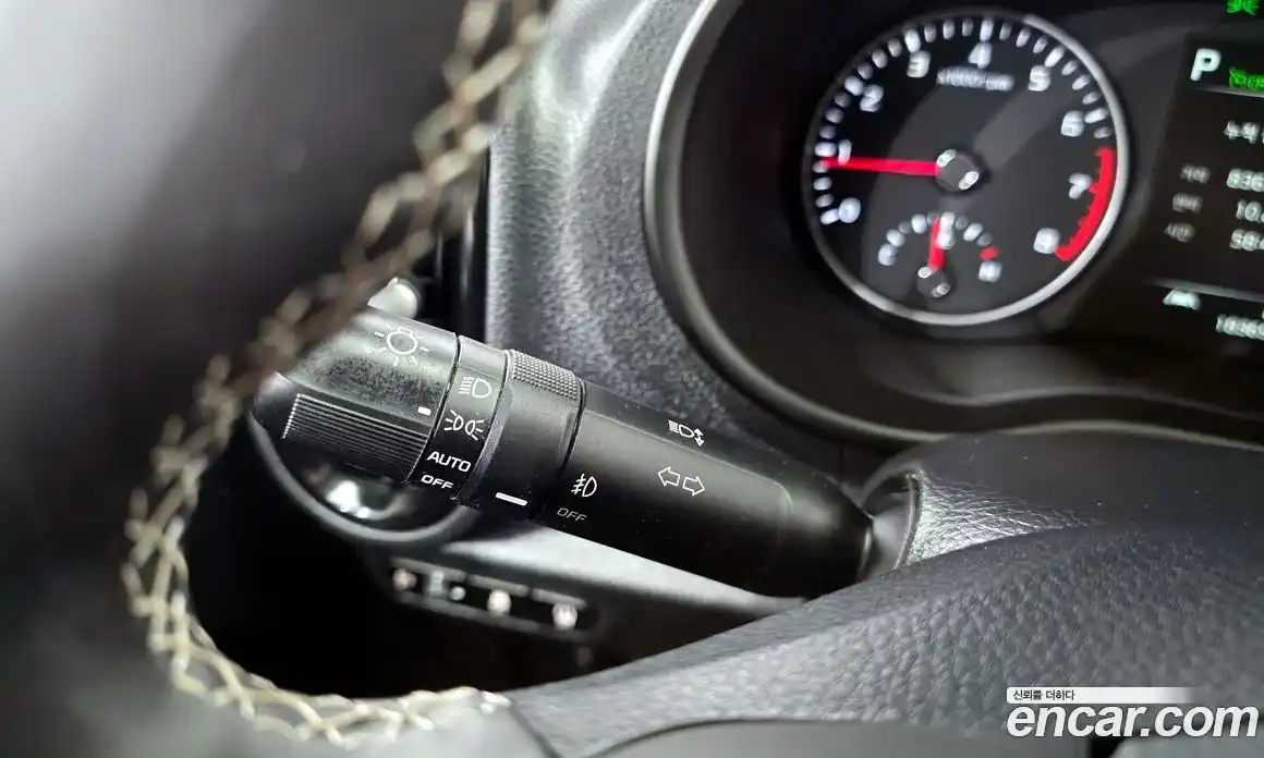 Kia Morning 2023 1.0 Автомат в Москве № 131001, фото 18