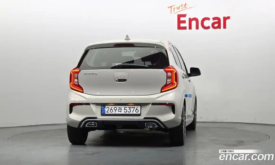 Kia Morning 2023 1.0 Автомат в Москве № 131001, фото 9