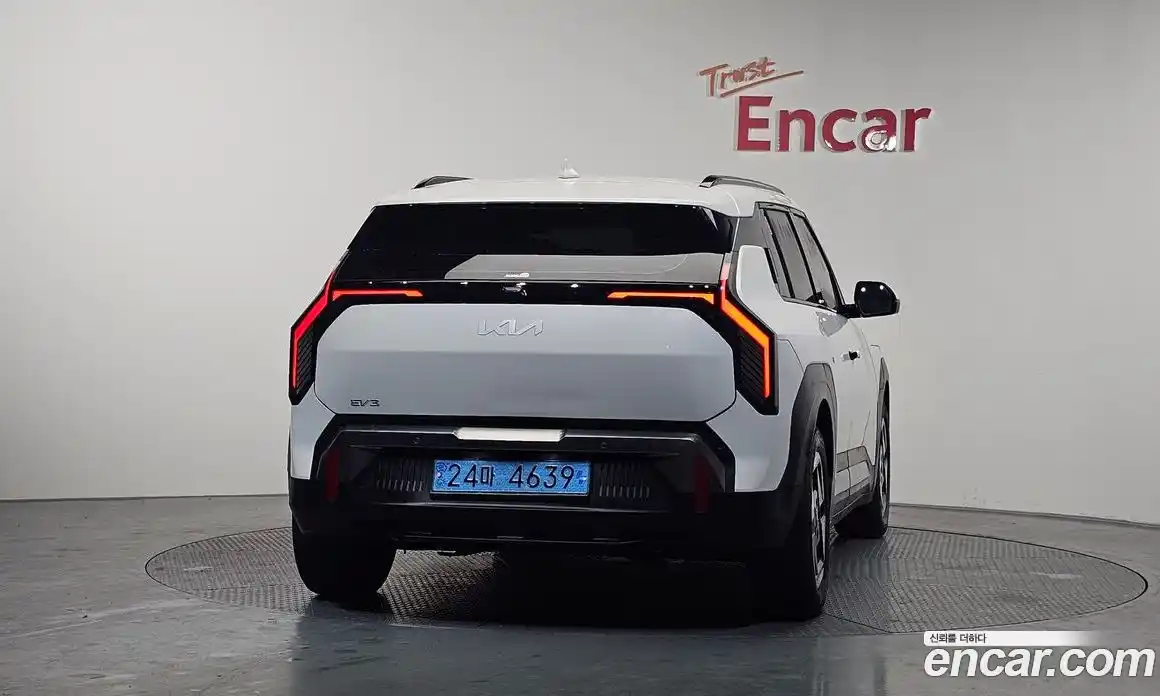 Kia EV3 2025 0.2 Автомат в Москве № 133151, фото 8