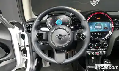 Mini Cooper 2024 1.5 Автомат в Москве № 135225, миниатюра 2