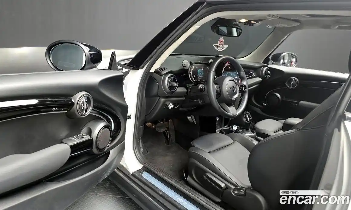 Mini Cooper 2024 1.5 Автомат в Москве № 135225, фото 6