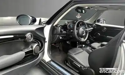 Mini Cooper 2024 1.5 Автомат в Москве № 135225, миниатюра 6