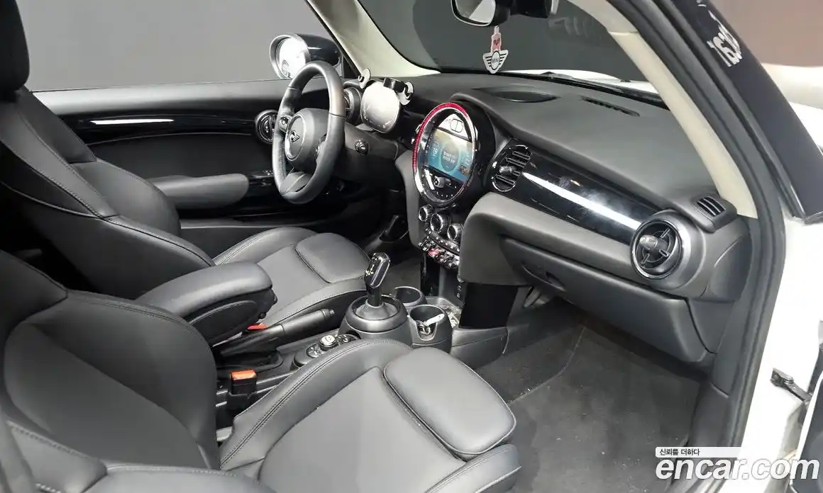 Mini Cooper 2024 1.5 Автомат в Москве № 135225, фото 9