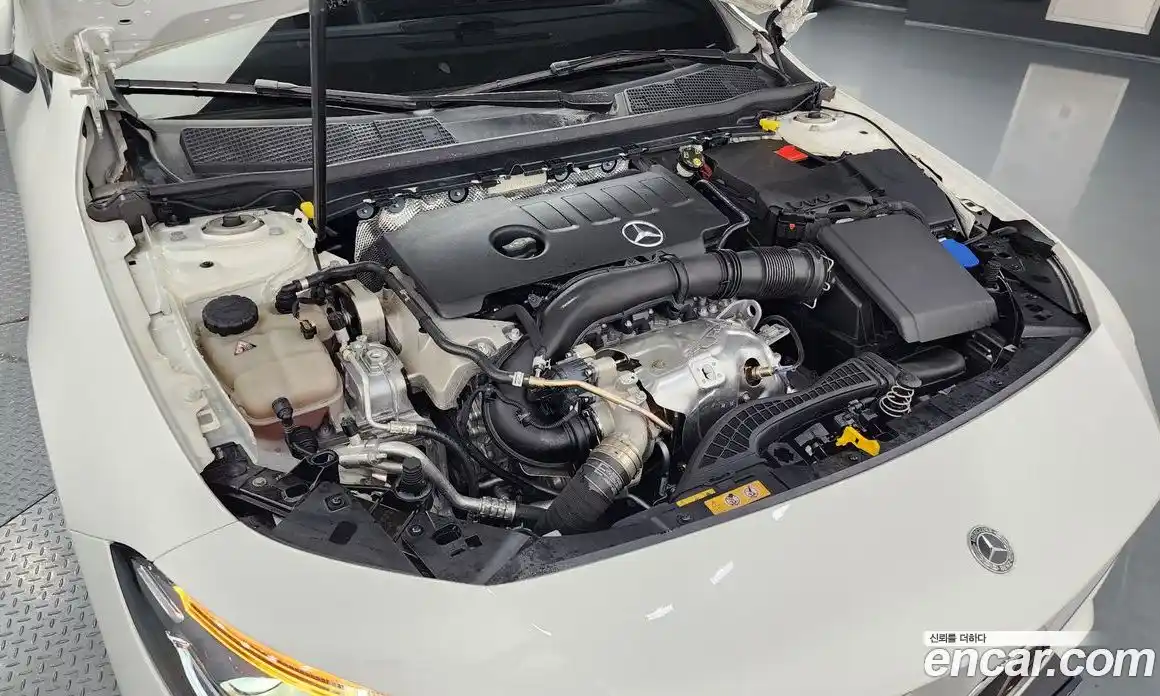 Mercedes-Benz CLA-Class 2023 2.0 Автомат в Москве № 135733, фото 20