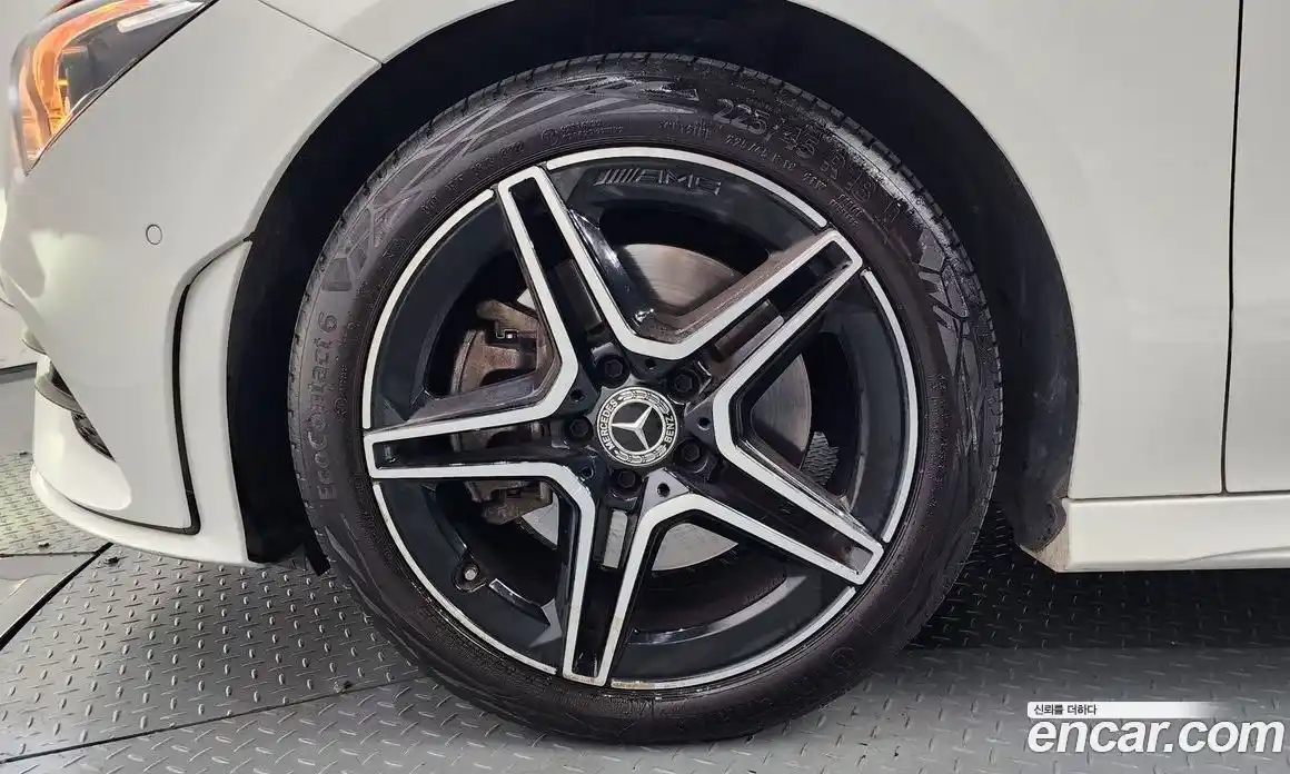 Mercedes-Benz CLA-Class 2023 2.0 Автомат в Москве № 135733, фото 9