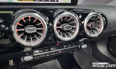 Mercedes-Benz CLA-Class 2023 2.0 Автомат в Москве № 135733, миниатюра 10