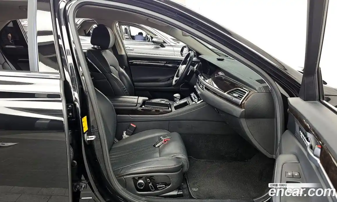 Genesis G90 2020 3.8 Автомат в Москве № 135766, фото 13