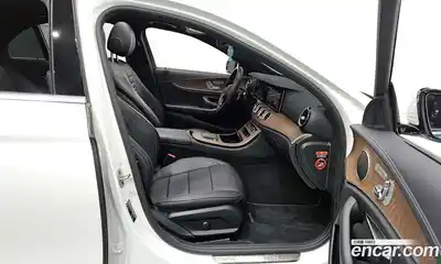 Mercedes-Benz E-Class 2022 2.0 Автомат в Москве № 143097, миниатюра 11