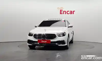 Mercedes-Benz E-Class 2022 2.0 Автомат в Москве № 143097, миниатюра 3