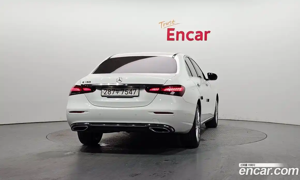 Mercedes-Benz E-Class 2022 2.0 Автомат в Москве № 143097, фото 4