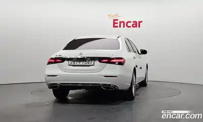 Mercedes-Benz E-Class 2022 2.0 Автомат в Москве № 143097, миниатюра 4