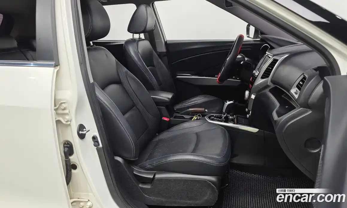 SsangYong TIBOLI 2016 1.6 Автомат в Москве № 147074, фото 14