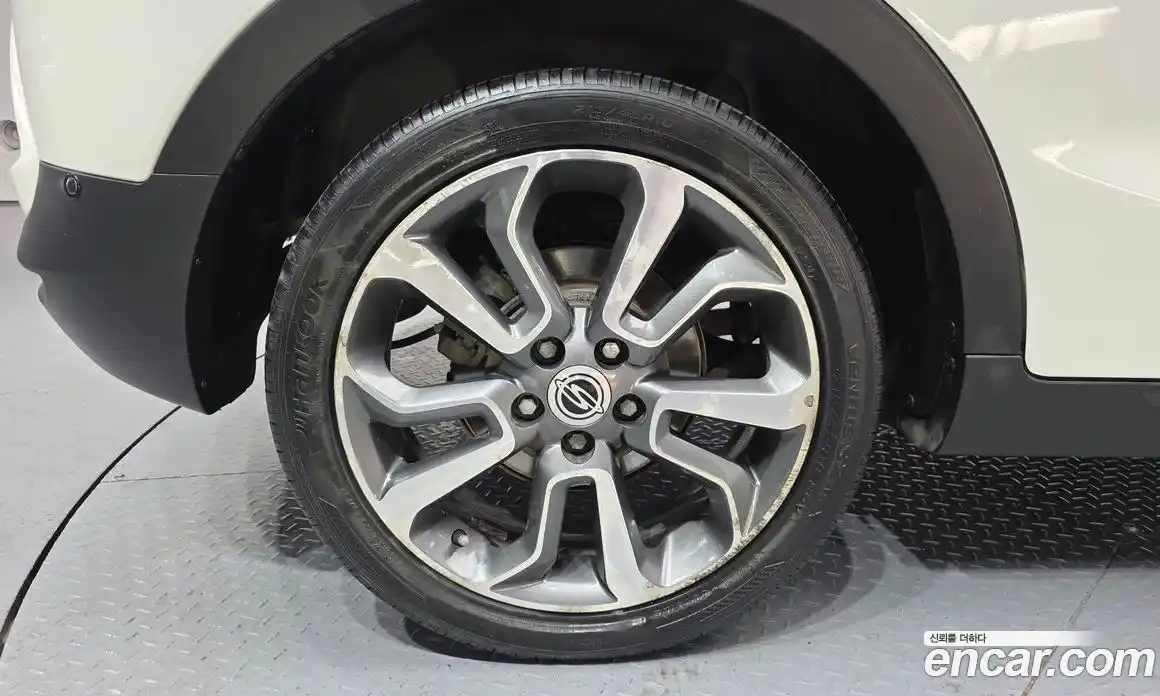 SsangYong TIBOLI 2016 1.6 Автомат в Москве № 147074, фото 5