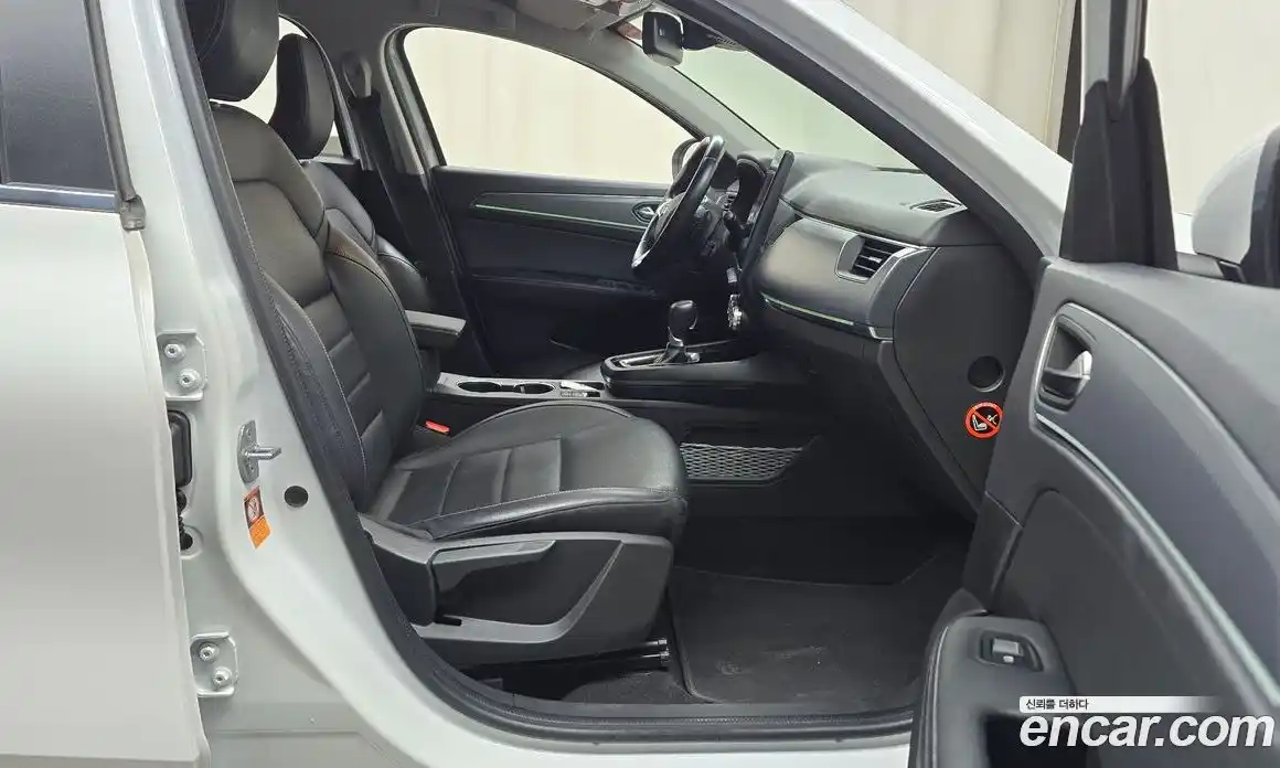 Renault XM3 2023 1.6 Автомат в Москве № 147881, фото 1