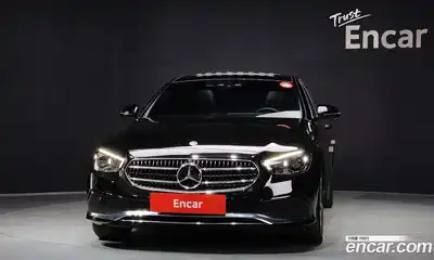 Mercedes-Benz E-Class 2022 2.0 Автомат в Москве № 148585, миниатюра 2