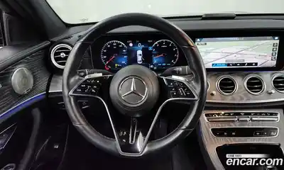 Mercedes-Benz E-Class 2022 2.0 Автомат в Москве № 148585, миниатюра 7