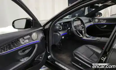 Mercedes-Benz E-Class 2022 2.0 Автомат в Москве № 148585, миниатюра 8
