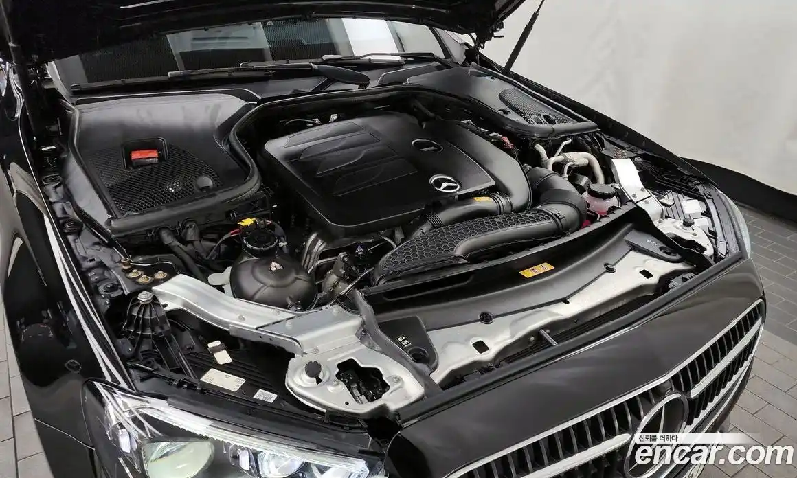 Mercedes-Benz E-Class 2022 2.0 Автомат в Москве № 148585, фото 9