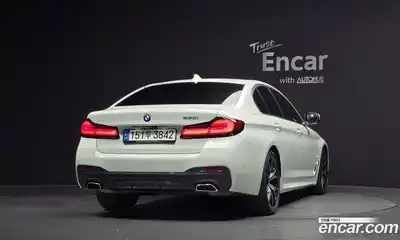 BMW 5-Series, 2022