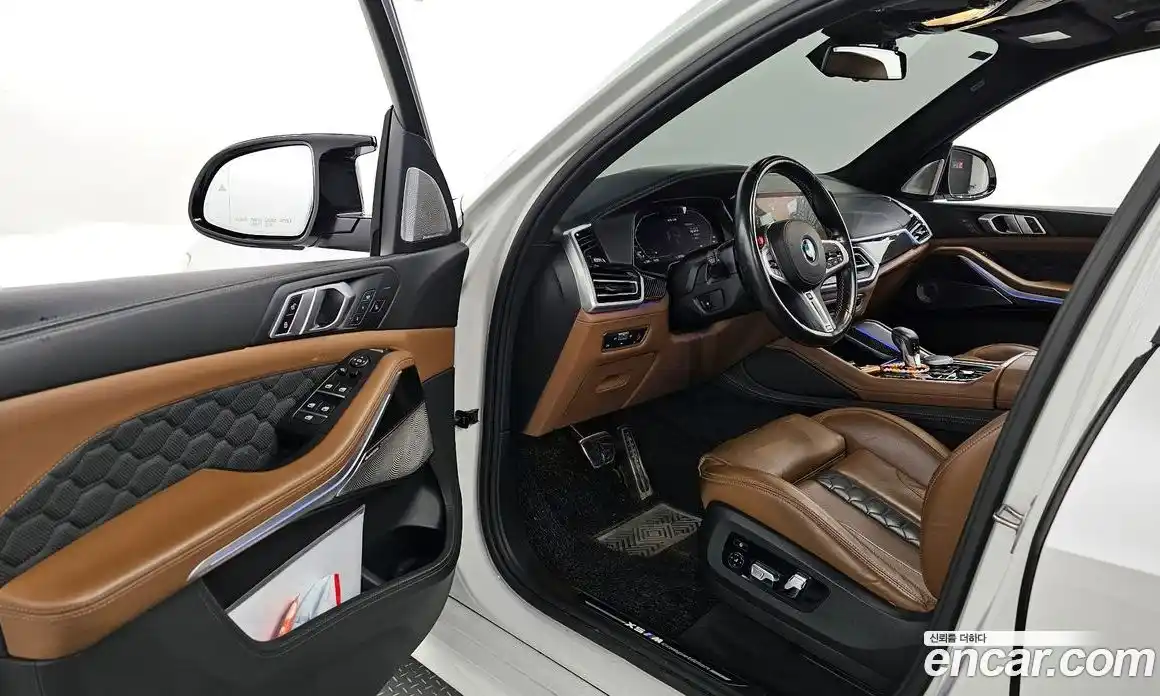 BMW X5M 2021 4.4 Автомат в Москве № 159038, фото 3