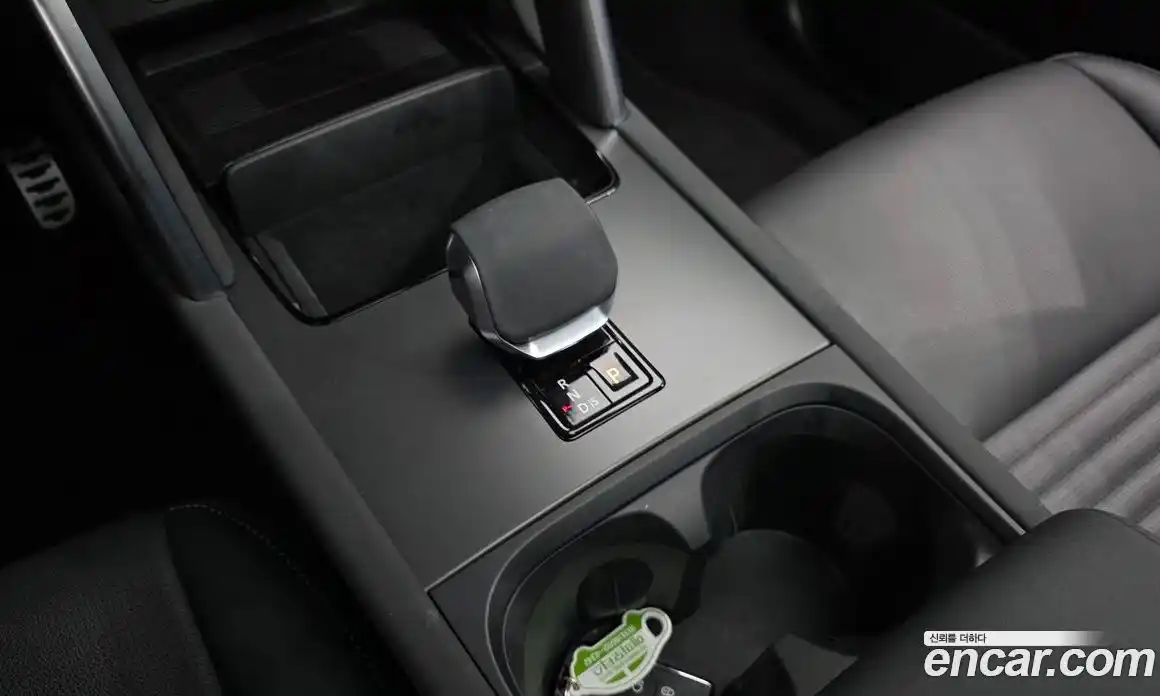 Land Rover Discovery Sport 2024 2.0 Автомат в Москве № 166003, фото 9