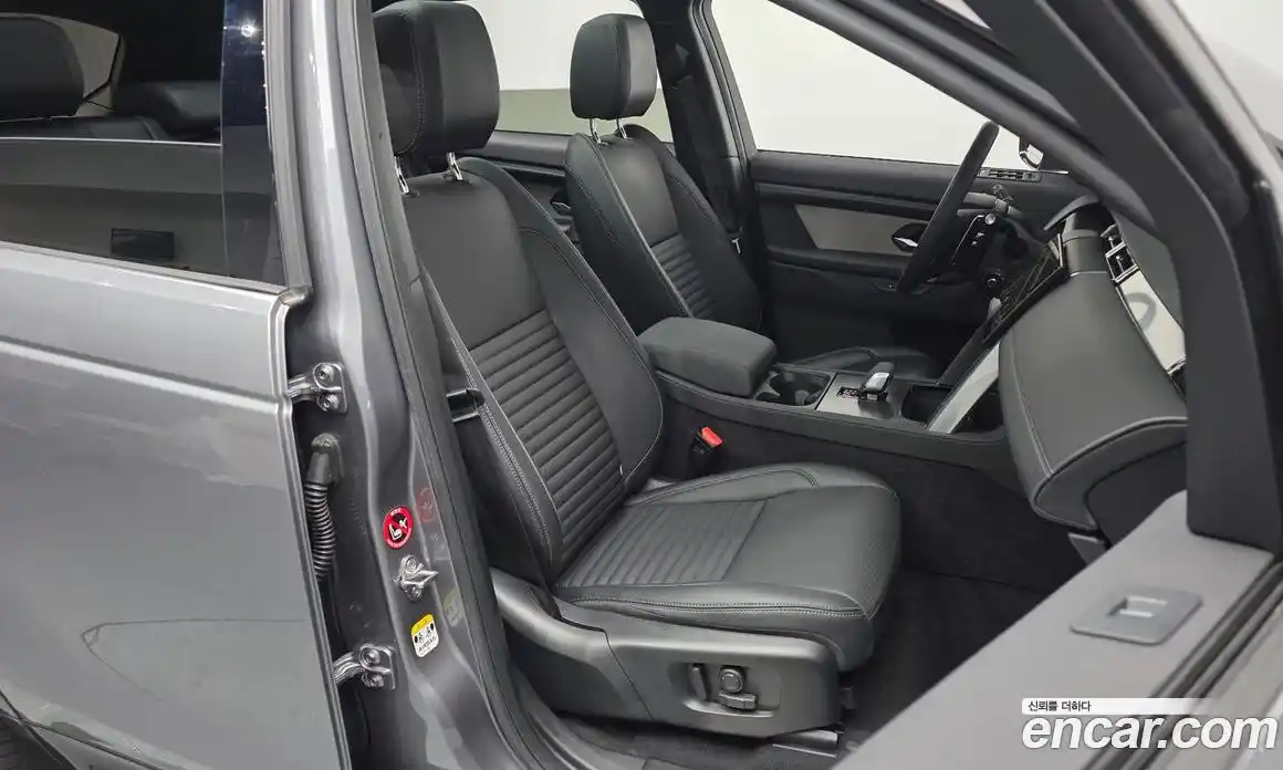 Land Rover Discovery Sport 2024 2.0 Автомат в Москве № 166003, фото 10