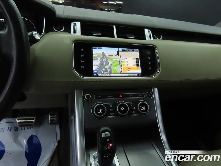 Land Rover Range-Rover Sport 2016 3.0 Автомат в Москве № 166339, фото 10