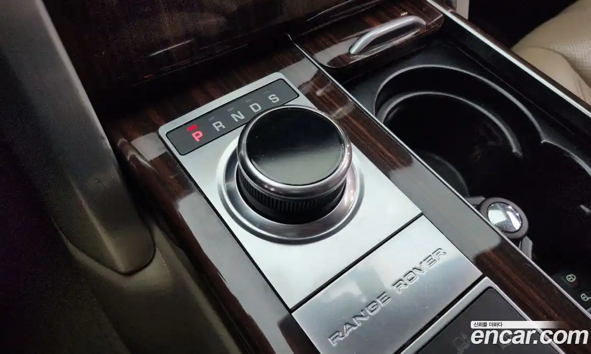 Land Rover Range-Rover 2016 4.4 Автомат в Москве № 166467, фото 4