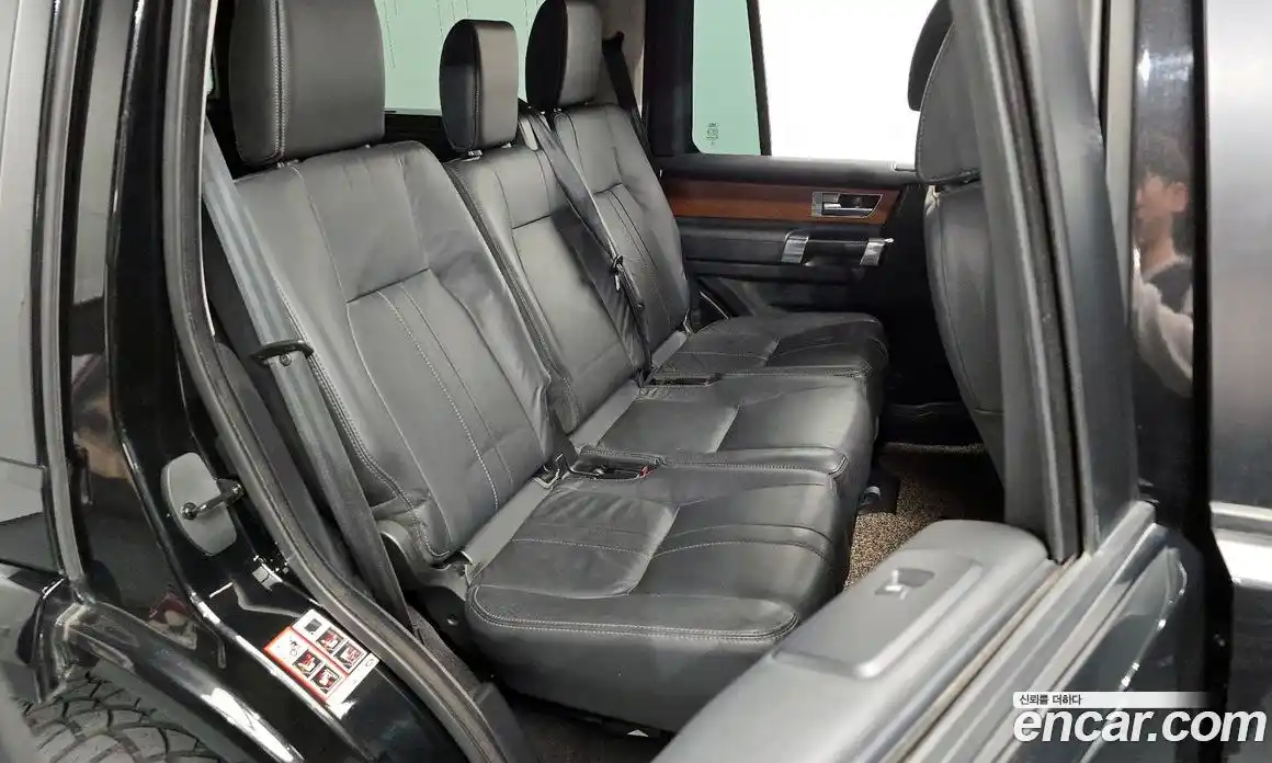 Land Rover Discovery 2013 3.0 Автомат в Москве № 166646, фото 18