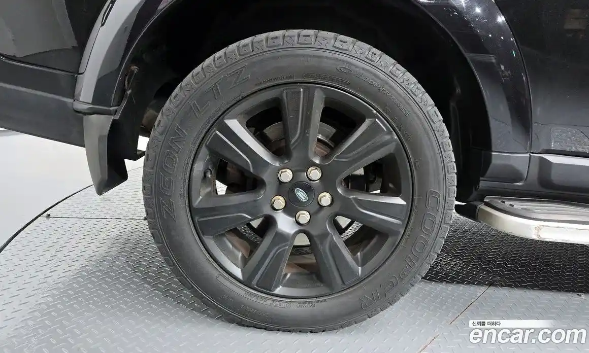 Land Rover Discovery 2013 3.0 Автомат в Москве № 166646, фото 5